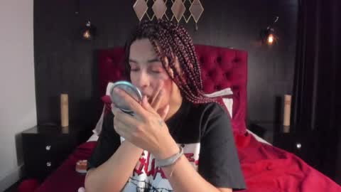 Snapshot of laia_jonees chatting on July 26, 12:23 pm Laia online show from July 26, 12:23 pm