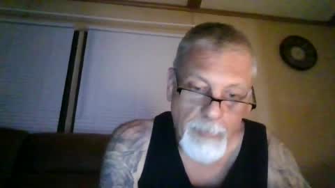Snapshot of laidbackluxury chatting on June 8, 1:50 am laidbackluxury online show from June 8, 1:50 am