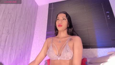 Snapshot of laiilybell chatting on November 4, 12:37 pm laiily bell online show from November 4, 12:37 pm