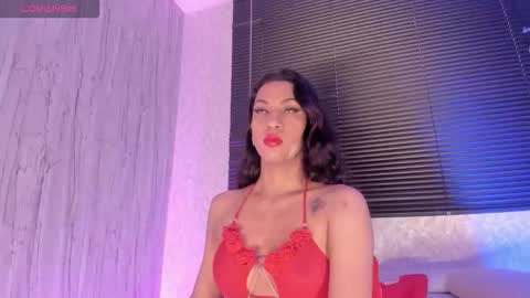 Snapshot of laiilybell chatting on November 30, 12:53 pm laiily bell online show from November 30, 12:53 pm