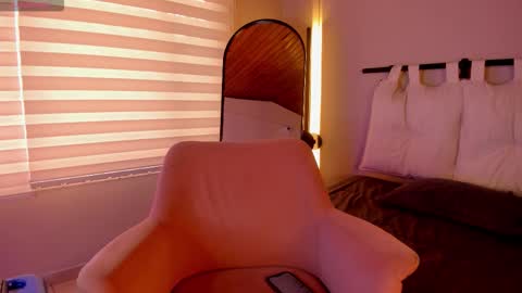 Laila  online show from February 26, 1:43 pm