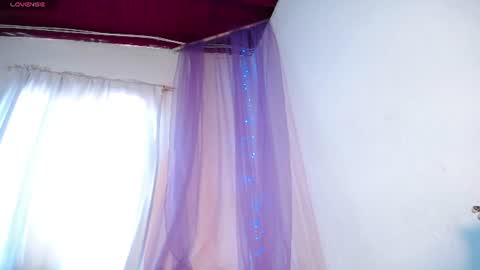 Snapshot of lailamayers chatting on July 21, 3:36 pm Laila online show from July 21, 3:36 pm