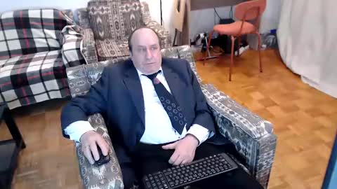 Snapshot of lajose52 chatting on February 24, 5:53 pm lajose52 online show from February 24, 5:53 pm