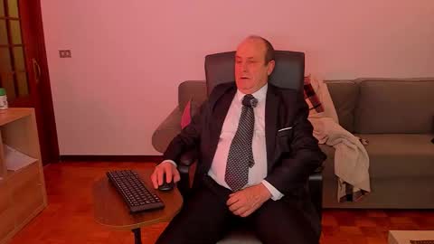 Snapshot of lajose52 chatting on November 23, 4:40 pm lajose52 online show from November 23, 4:40 pm