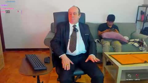 Snapshot of lajose52 chatting on December 5, 7:43 pm lajose52 online show from December 5, 7:43 pm