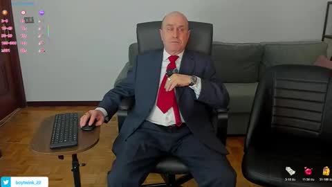 Snapshot of lajose52 chatting on February 8, 8:01 pm lajose52 online show from February 8, 8:01 pm