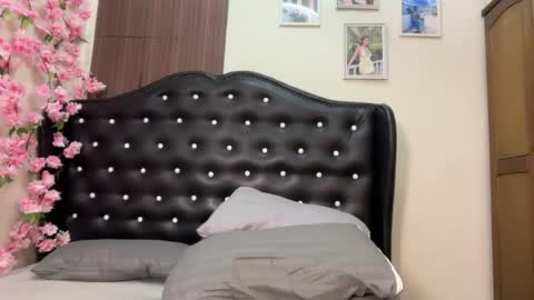 Snapshot of lakshmi_filipina chatting on July 18, 6:12 pm kristine online show from July 18, 6:12 pm