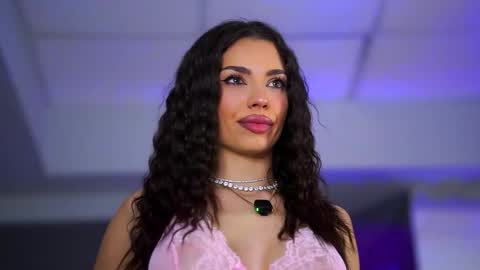 Snapshot of lalaroze chatting on February 4, 8:14 pm Lala online show from February 4, 8:14 pm