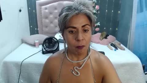 lalisha online show from February 12, 8:40 pm