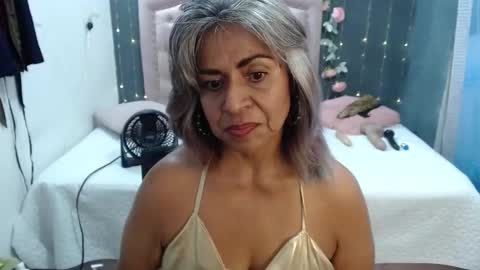 lalisha online show from February 15, 6:44 pm