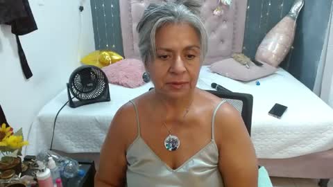 lalisha online show from April 28, 2:27 am