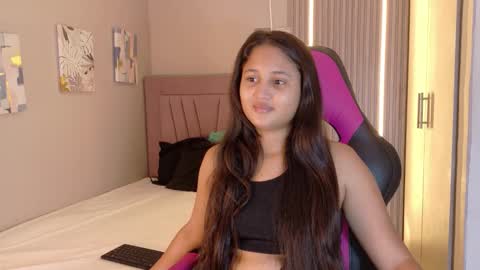 Laura online show from December 2, 12:21 pm