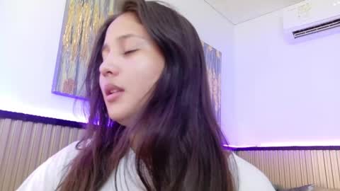 Laura online show from December 16, 12:32 pm