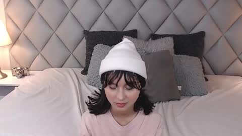 Snapshot of lalycastro chatting on February 5, 8:04 pm Laly Castro online show from February 5, 8:04 pm