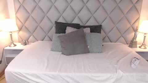 Snapshot of lalycastro chatting on February 16, 7:16 pm Laly Castro online show from February 16, 7:16 pm