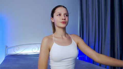 Liana online show from December 13, 9:02 am