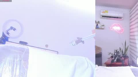 Snapshot of lana__kane_ chatting on July 26, 9:16 am Lana online show from July 26, 9:16 am