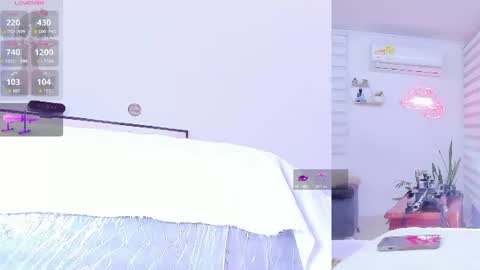 Snapshot of lana__kane_ chatting on July 29, 9:07 am Lana online show from July 29, 9:07 am