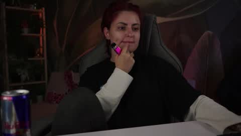 just call me Lana  and her security online show from October 31, 11:11 am