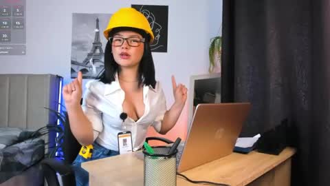 Snapshot of lana_beket_ chatting on May 29, 12:19 am Lana online show from May 29, 12:19 am