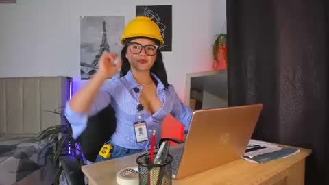 Snapshot of lana_beket_ chatting on June 13, 11:57 pm Lana online show from June 13, 11:57 pm