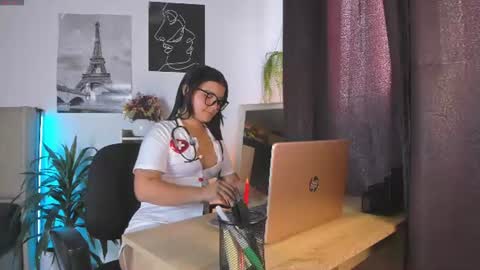 Snapshot of lana_beket_ chatting on June 14, 7:05 pm Lana online show from June 14, 7:05 pm