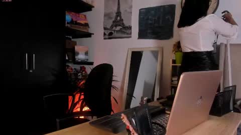 Snapshot of lana_beket_ chatting on July 18, 7:06 pm Lana online show from July 18, 7:06 pm