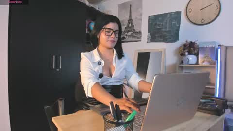Snapshot of lana_beket_ chatting on July 23, 7:12 pm Lana online show from July 23, 7:12 pm