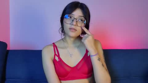 Snapshot of lana_dol chatting on February 5, 4:33 pm ... . . ... online show from February 5, 4:33 pm