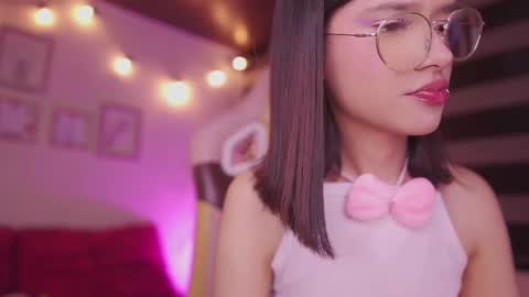 Snapshot of lana_dreams_ chatting on November 7, 3:17 am Lana online show from November 7, 3:17 am