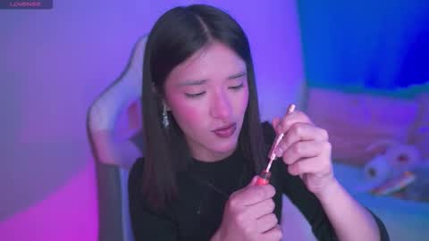 Snapshot of lana_dreams_ chatting on December 2, 12:27 am Lana online show from December 2, 12:27 am