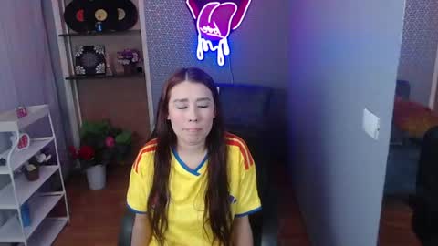 Snapshot of lana_fiore chatting on July 20, 6:21 pm Lana online show from July 20, 6:21 pm