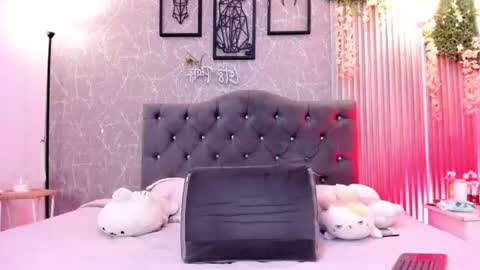 lana_gill online show from June 10, 7:13 pm