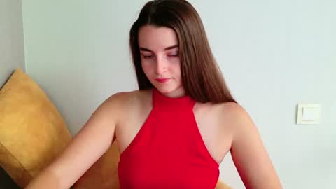 Snapshot of lana_gl chatting on July 6, 8:33 am lana_gl online show from July 6, 8:33 am