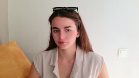 Snapshot of lana_gl chatting on July 20, 6:38 am lana_gl online show from July 20, 6:38 am
