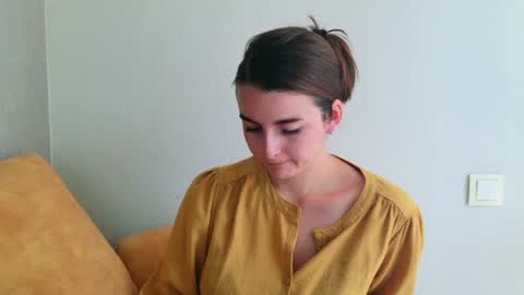 Snapshot of lana_gl chatting on July 24, 7:28 am lana_gl online show from July 24, 7:28 am