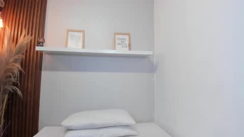 Snapshot of lana_jonnes_ chatting on October 28, 2:37 am Lana igauroraaaaaaaaa 1 online show from October 28, 2:37 am