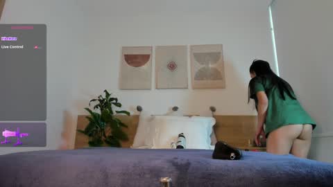 Snapshot of lana_kane_ chatting on December 8, 3:35 pm lana_kane_ online show from December 8, 3:35 pm