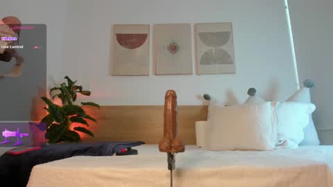 Snapshot of lana_kane_ chatting on December 10, 3:12 pm lana_kane_ online show from December 10, 3:12 pm