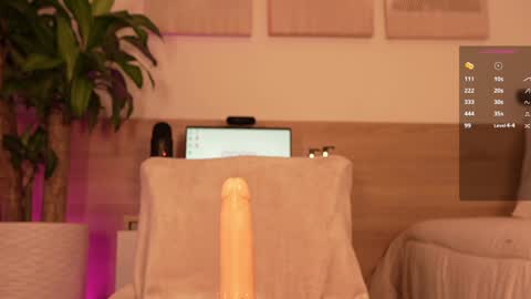 Snapshot of lana_kane_ chatting on January 4, 7:44 pm lana_kane_ online show from January 4, 7:44 pm