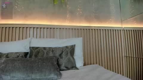 lana_lann online show from March 4, 12:33 pm