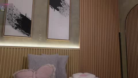 lana_lann online show from August 1, 4:12 am