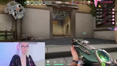 Lana online show from October 11, 12:15 pm