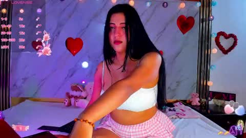 Snapshot of lana_parker_01 chatting on May 10, 11:32 pm lana_parker_01 online show from May 10, 11:32 pm