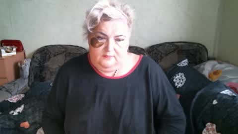 lanacat555 online show from December 20, 9:38 am