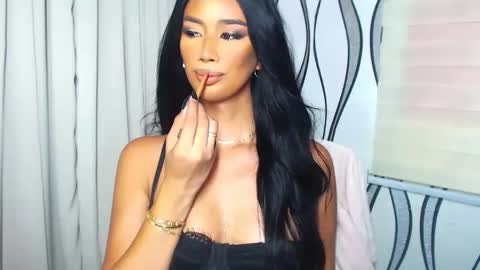 Snapshot of lanadel_hilton chatting on January 22, 2:26 am Lana online show from January 22, 2:26 am