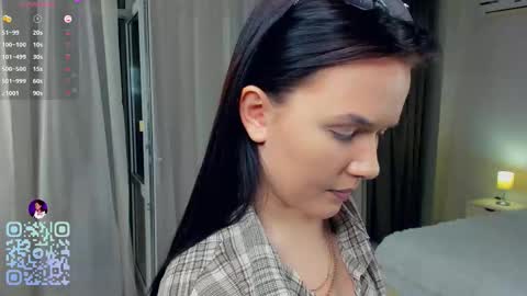 Snapshot of lanamellado chatting on December 13, 7:53 pm Emily - online show from December 13, 7:53 pm