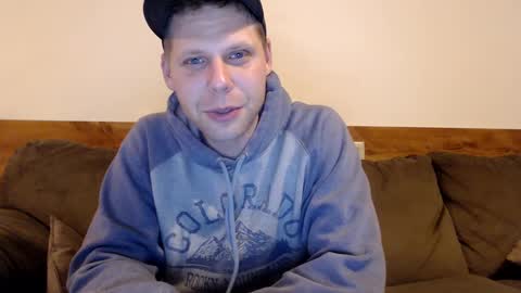 Snapshot of lancehardin chatting on December 5, 12:41 am Lance online show from December 5, 12:41 am