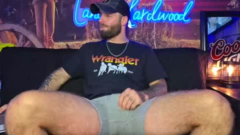 Snapshot of lancehardwood222 chatting on October 17, 12:25 am LANCE online show from October 17, 12:25 am