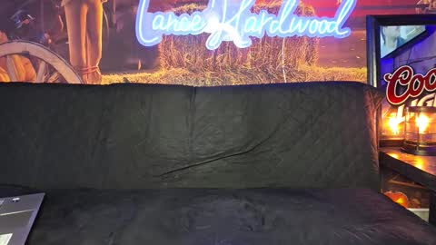 Snapshot of lancehardwood222 chatting on October 18, 12:57 am LANCE online show from October 18, 12:57 am